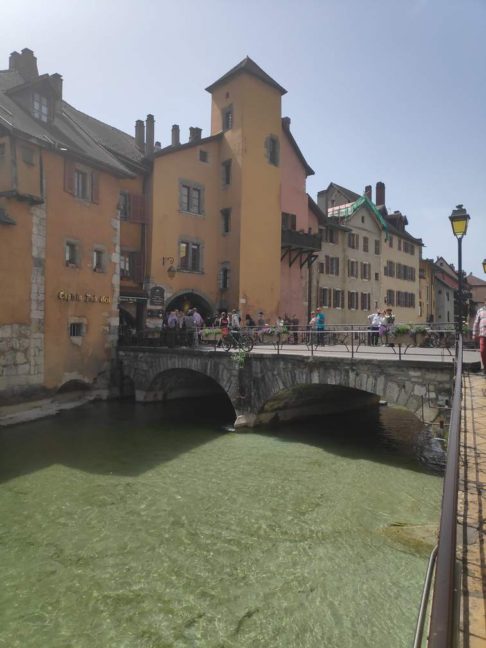 Pont et canal de la vieille ville