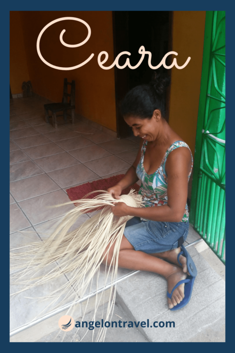 Femme tissant un chapeau dans le Ceara au Brésil