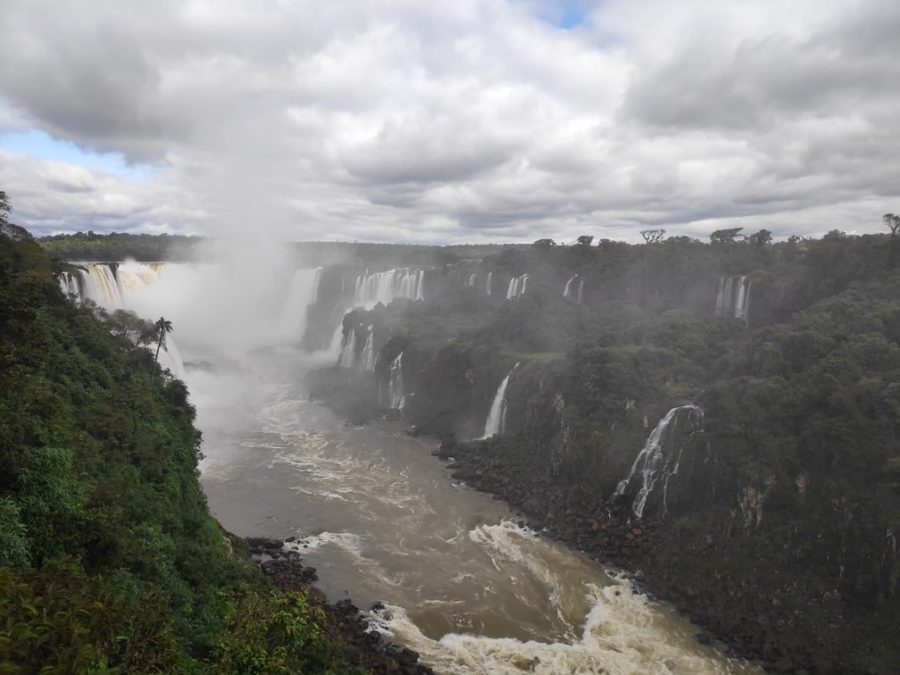 Séparation entre le brésil et l'argentine: le rio parana